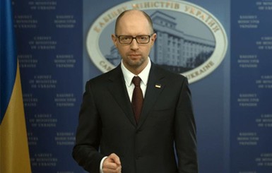 Яценюк выступил за обновление коалиционного соглашения и референдум по Конституции