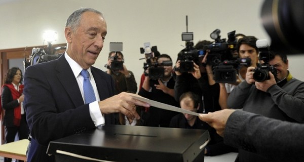 Президентом Португалии стал политический журналист