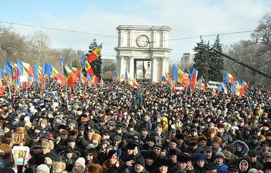 Три наивных вопроса о протестах в Молдове