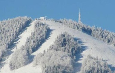 На Закарпатье через снегопад заблудились четыре лыжника: туристы прошли 15 км по горам