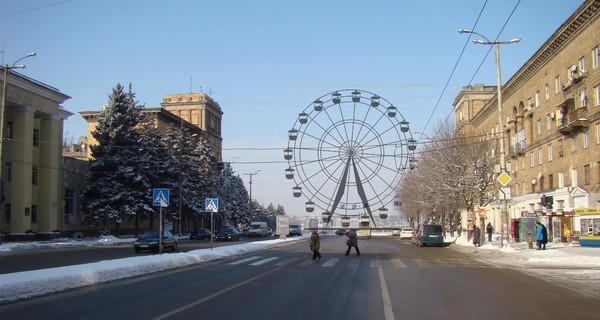 В Запорожье памятник Ленина заменят колесом обозрения?
