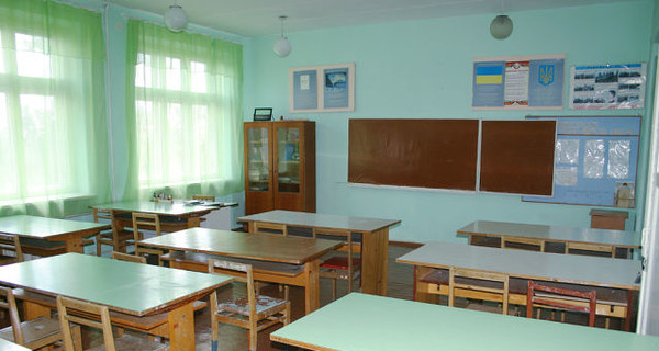 СМИ: в киевской школе учитель заставляла детей биться головой о доску