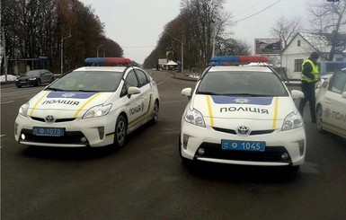 Киевские полицейские спасли трех утопающих