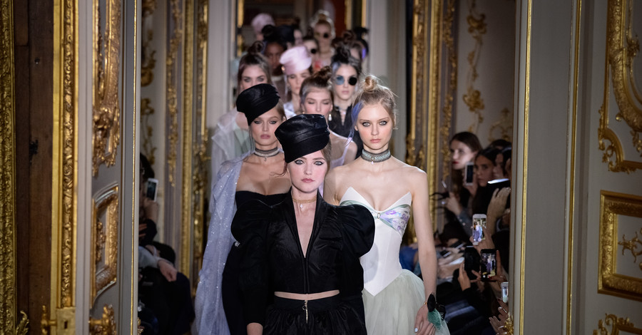 Орнелла Мути пришла поддержать Ульяну Сергеенко на Неделе высокой моды в Париже