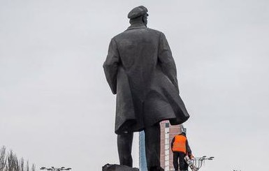В Донецке взрывали памятник Ленина