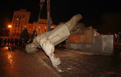 Полиция расследует снос памятника Петровскому