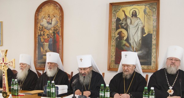 УПЦ доказала, что контролирует свои крымские епархии 