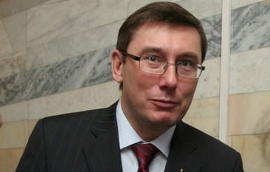 Луценко заявил, что Яценюк передумал насчет референдума по Конституции