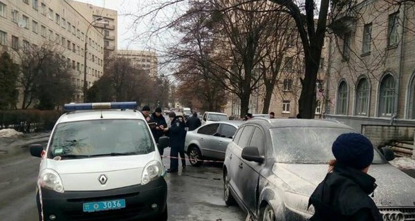 В Киеве подожгли машину адвоката подозреваемых в убийстве Бузины