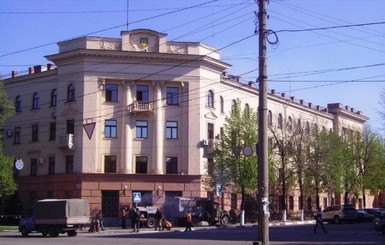 СМИ: в Запорожье здание СБУ обыскивает военная прокуратура 