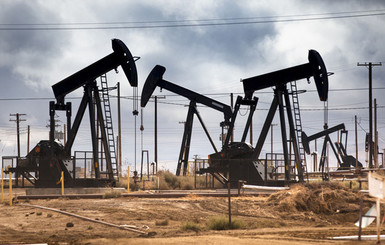 В мире сокращается количество нефтяных вышек 