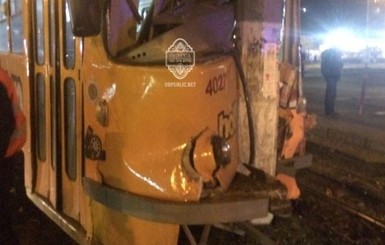 В Одессе трамвай сошел с рельсов, есть пострадавшие