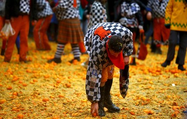 В Италии прошла битва апельсинами