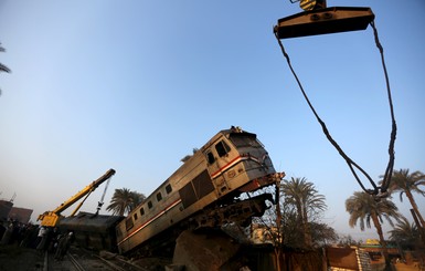 В Египте поезд сошел с рельсов, есть пострадавшие
