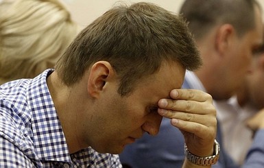 Навальный подал на Путина в суд 