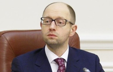 Яценюк ответил на вопросы депутатов из 