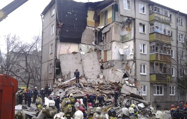 В результате взрыва дома в Ярославле погибли трое