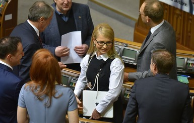 Накануне судьбоносного заседания Рады Тимошенко расплела косу