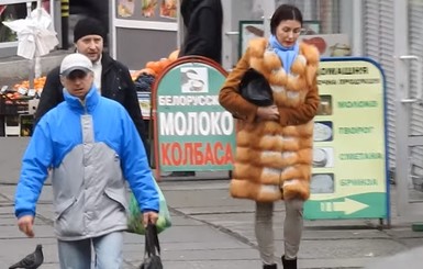 Пока Рада решает будущее Яценюка, его жена закупается на рынке