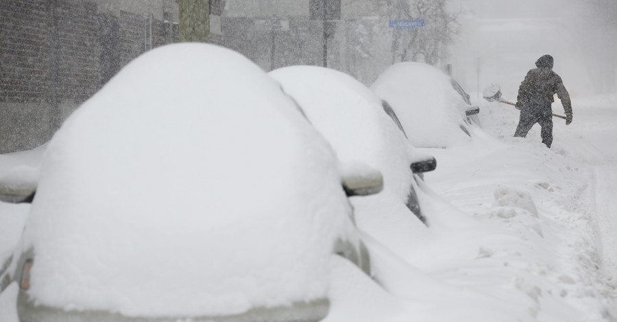 Столицу Канады засыпало снегом