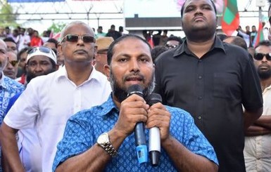 На Мальдивах лидера оппозиции приговорили к 12 годам тюрьмы