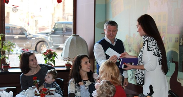 В Киеве родители детей с ДЦП рассказали рестораторам, как общаться с инвалидами