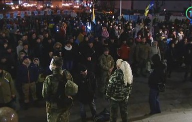 Видео первой потасовки митингующих Майдана с Нацгвардией 