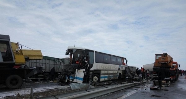 В масштабном ДТП в Одесской области погибли 3 пассажира рейсового автобуса