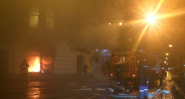 Во Львове неизвестные подожгли отделение 