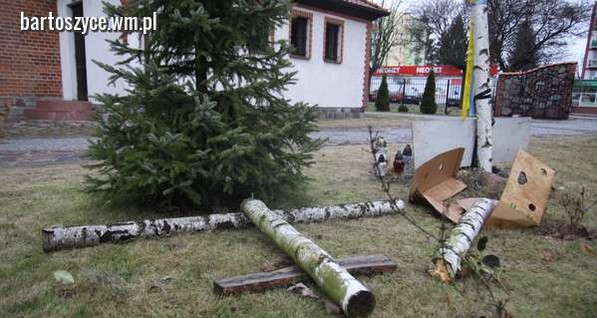В Польше уничтожили крест в честь Небесной сотни 
