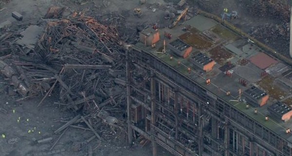 Видео смертельного обрушения электростанции в Великобритании