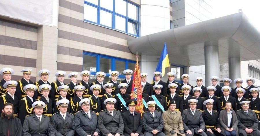 Крымские курсанты, спевшие гимн Украины после аннексии, стали лейтенантами в Одессе
