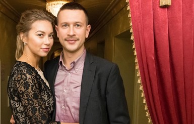 Дмитрий Ступка с невестой сходил на легендарный балет 