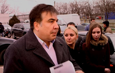 Саакашвили обвинил управление СБУ в рэкете из-за орехов