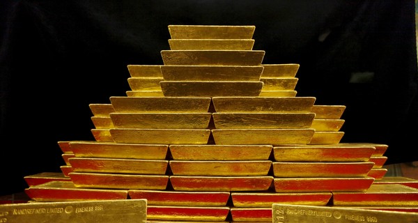 Золото назвали главным активом 2016 года