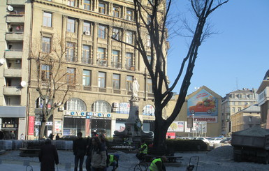 Во Львове проспект Свободы ремонтируют в третий раз за полгода