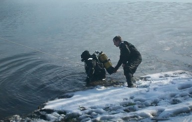 В Киеве мужчина утонул, спасая собаку