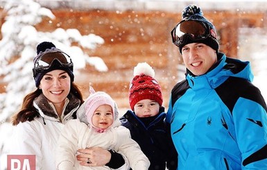 Кейт Миддлтон и принц Уильям сфотографировались с детьми в Альпах