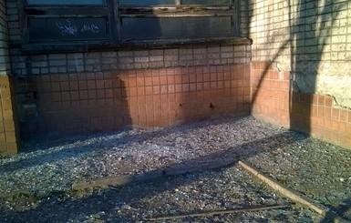В Бердянске подростки гранатой едва не подорвали общежитие