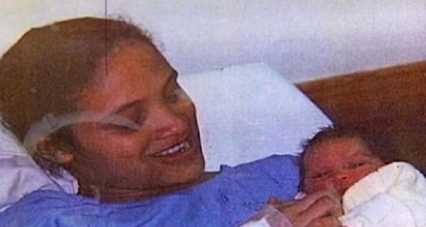 В Африке женщина выкрала ребенка и держала у себя 17 лет