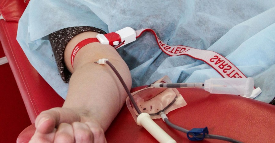 Донорами крови хотят сделать людей из группы риска