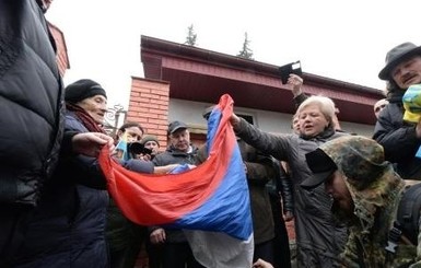 МВД назвало вандализмом беспорядки под российским консульством