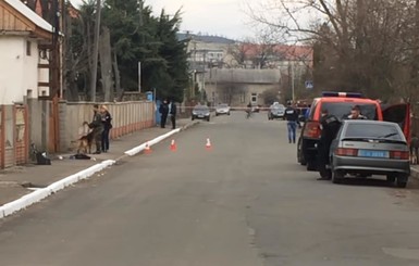Стрельба в Мукачево: неизвестные ранили человека с гранатой