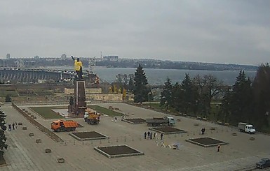 Самого большого Ленина в Украине будут демонтировать четыре дня