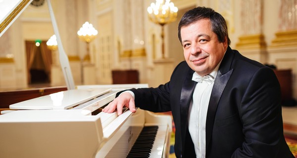 Один из лучших пианистов мира - украинец Алексей Ботвинов: 
