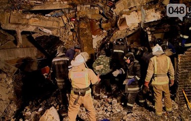 Обрушение жилого дома в Одесской области: тело мальчика нашли ночью