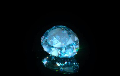 В Гонконге продадут самый большой в мире голубой бриллиант