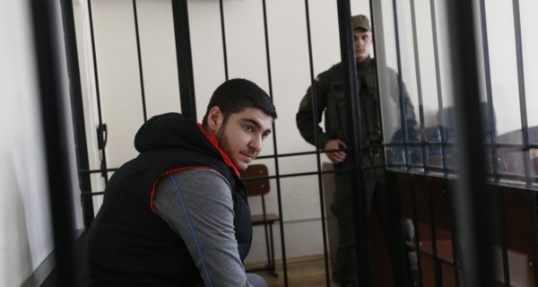 Суд отправил Калиновского под домашний арест