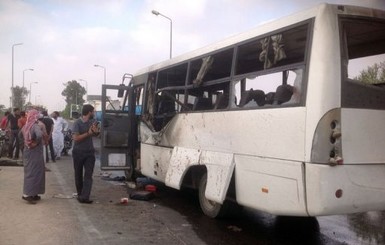 В Саудовской Аравии перевернулся автобус, погибли 19 паломников
