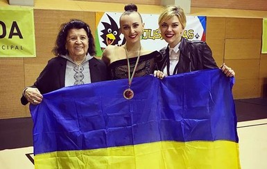 Гимнастка Ризатдинова стала второй на Кубке мира в абсолютном первенстве